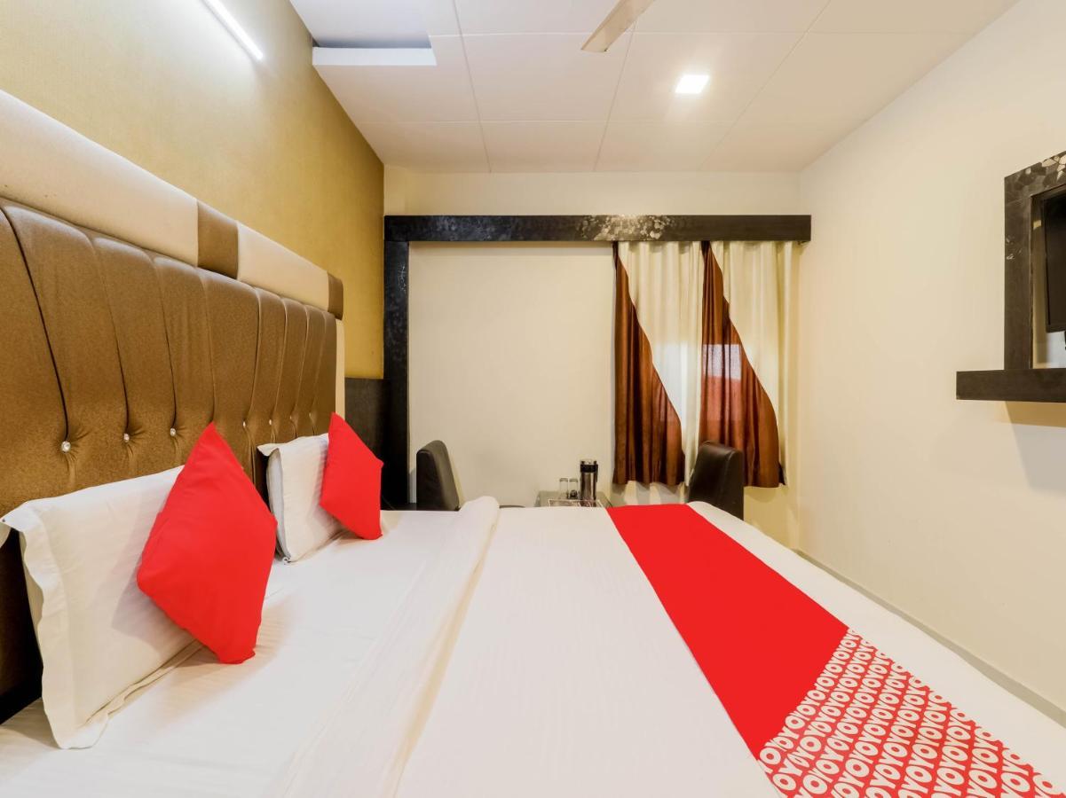 Oyo 79765 Hotel Samrat ラクナウ エクステリア 写真