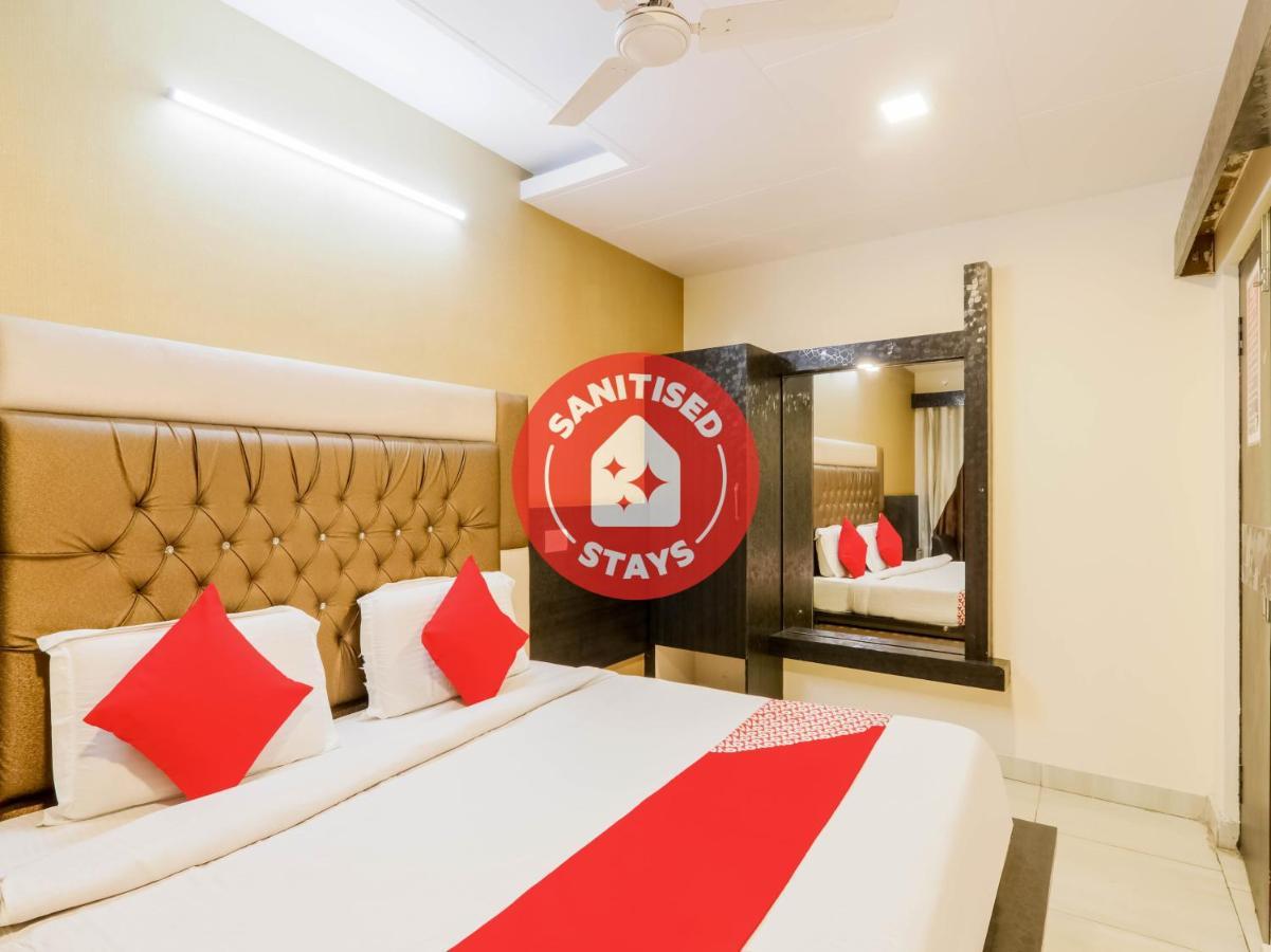 Oyo 79765 Hotel Samrat ラクナウ エクステリア 写真