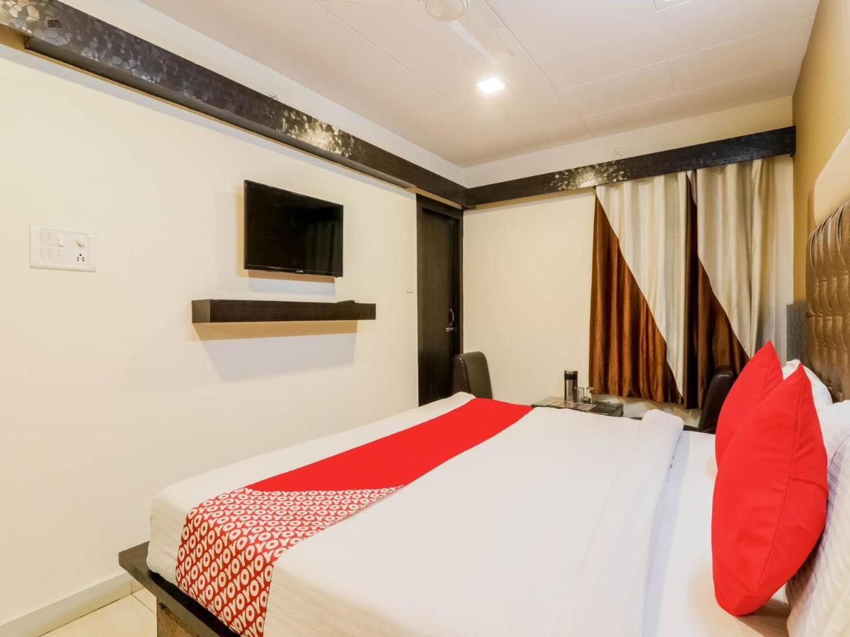 Oyo 79765 Hotel Samrat ラクナウ エクステリア 写真