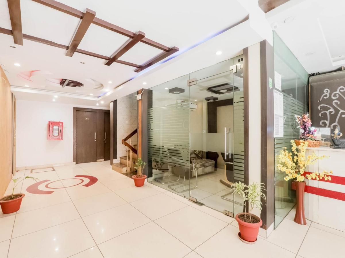 Oyo 79765 Hotel Samrat ラクナウ エクステリア 写真