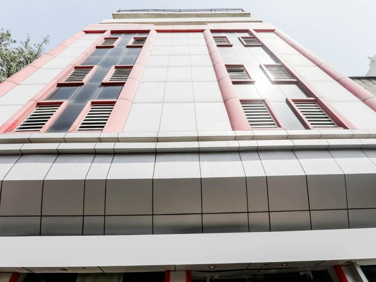 Oyo 79765 Hotel Samrat ラクナウ エクステリア 写真