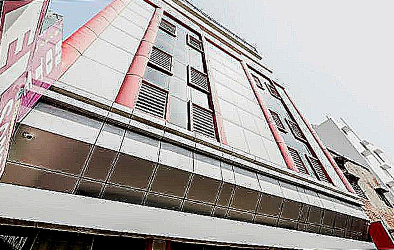 Oyo 79765 Hotel Samrat ラクナウ エクステリア 写真