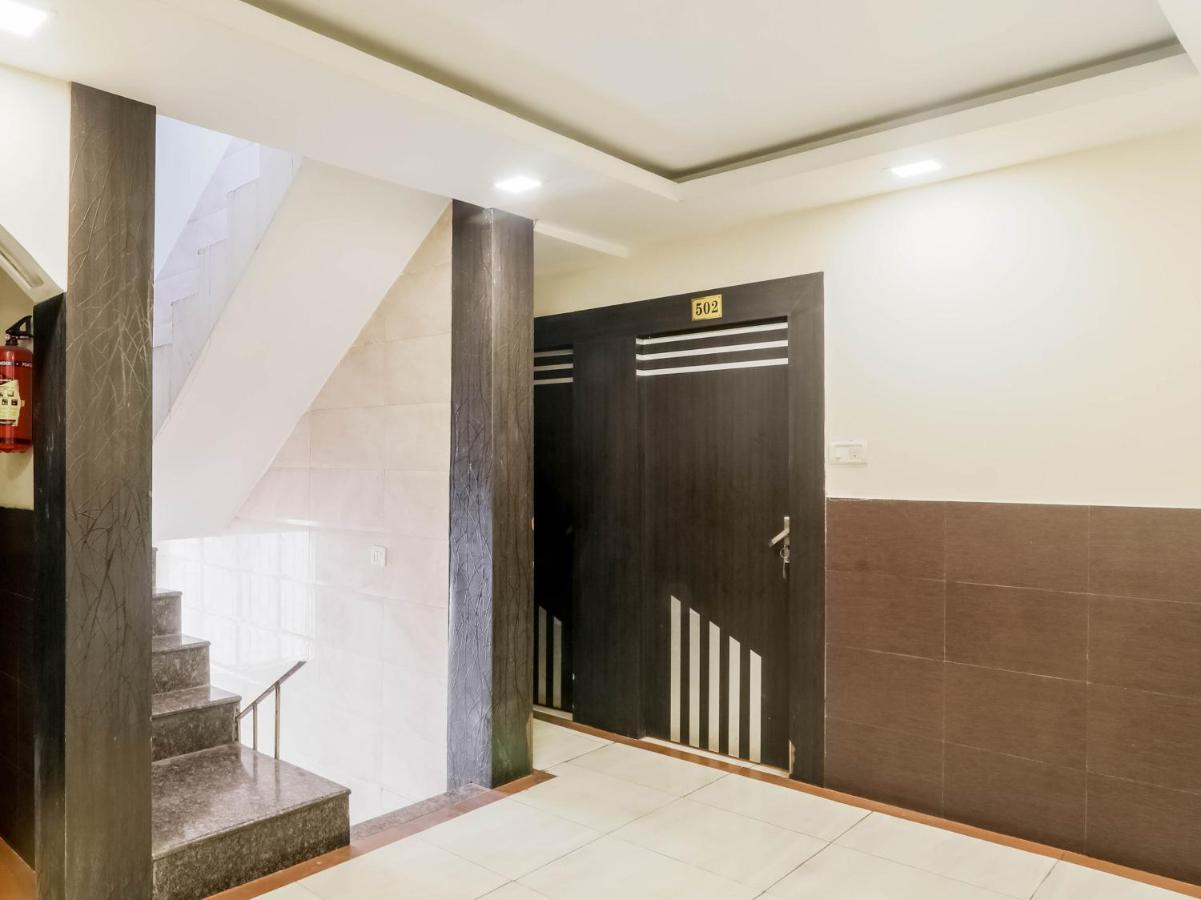 Oyo 79765 Hotel Samrat ラクナウ エクステリア 写真